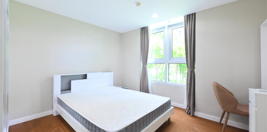 Condo in Bangkok, Thailand, 5 bedrooms № 184703
