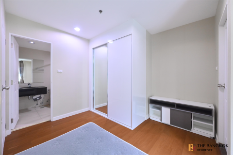 Condo in Bangkok, Thailand, 5 bedrooms № 184703 - photo 10