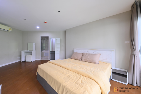 Condo in Bangkok, Thailand, 5 bedrooms № 184707 - photo 5