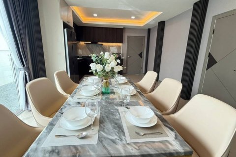 Villa in Pattaya, Thailand 5 bedrooms № 135235 - photo 8