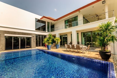 Villa in Hua Hin, Thailand 4 Schlafzimmer № 221821 - Foto 2