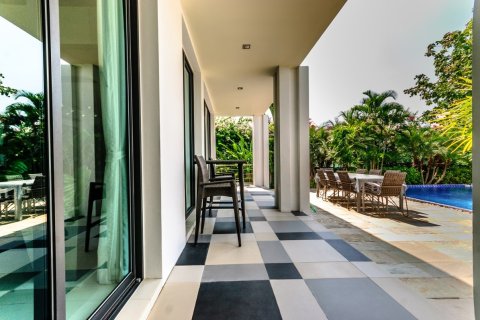 Villa in Hua Hin, Thailand 4 Schlafzimmer № 221821 - Foto 4