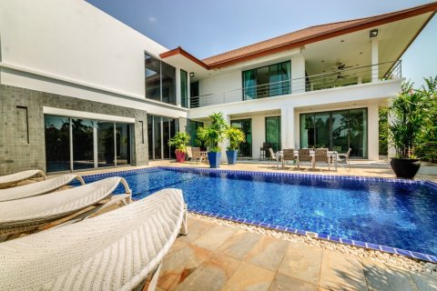 Villa à Hua Hin, Thaïlande 4 chambres № 221821
