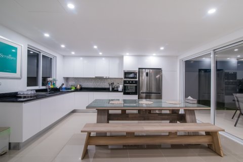 Villa in Hua Hin, Thailand 4 Schlafzimmer № 221823 - Foto 16