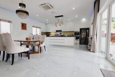 Villa in Hua Hin, Thailand 3 Schlafzimmer № 221822 - Foto 13