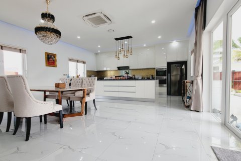 Villa in Hua Hin, Thailand 3 Schlafzimmer № 221822 - Foto 14