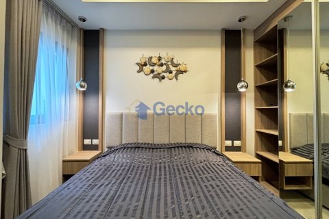 House in Pattaya, Thailand 4 bedrooms № 195799 - photo 16