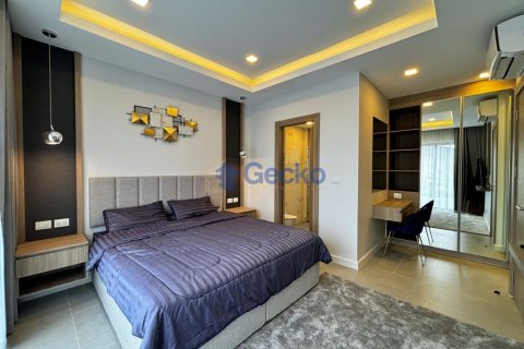 House in Pattaya, Thailand 4 bedrooms № 195799 - photo 26
