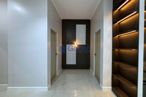 House in Pattaya, Thailand 3 bedrooms № 195800 - photo 13