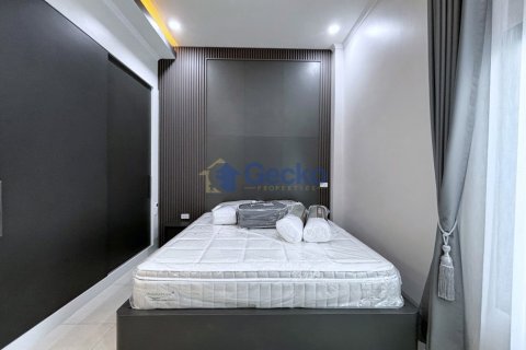 House in Pattaya, Thailand 3 bedrooms № 195800 - photo 17