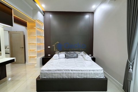 House in Pattaya, Thailand 3 bedrooms № 195800 - photo 24