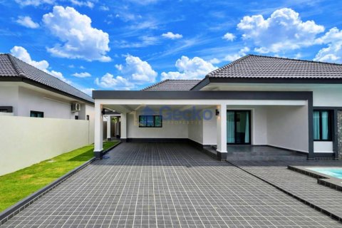 House in Pattaya, Thailand 3 bedrooms № 195800 - photo 7