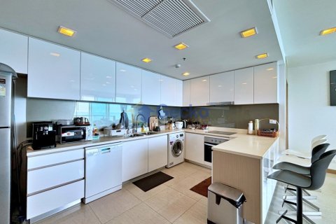 Condo in Pattaya, Thailand, 3 bedrooms  № 195804 - photo 8