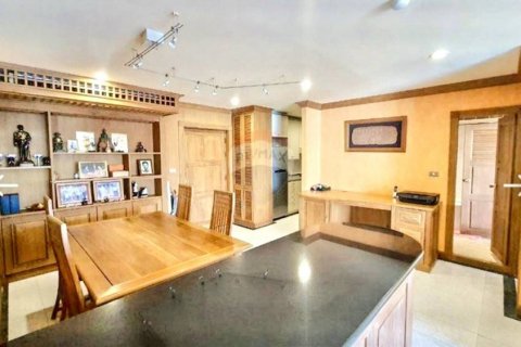 Кондоминиум с 2 спальнями в Клонг Тоэй, Бангкок, Таиланд № 117301 - фото 2