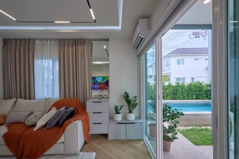 Villa in Chalong, Thailand 3 bedrooms № 158814 - photo 7