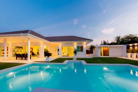 Вилла в Хуа Хине, Таиланд с 3 спальнями  № 134494 - фото 2