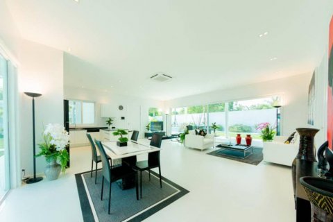 Вилла в Хуа Хине, Таиланд с 3 спальнями  № 134494 - фото 9