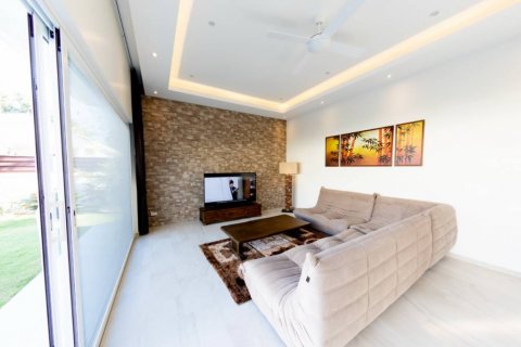 Вилла в Хуа Хине, Таиланд с 3 спальнями  № 134491 - фото 2