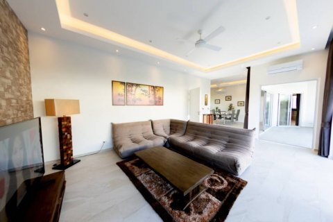 Вилла в Хуа Хине, Таиланд с 3 спальнями  № 134491 - фото 8