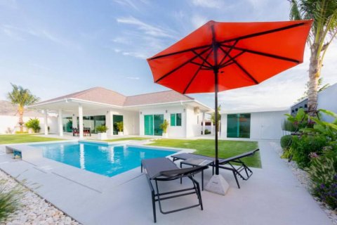 Вилла в Хуа Хине, Таиланд с 3 спальнями  № 134489 - фото 1