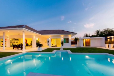 Вилла в Хуа Хине, Таиланд с 3 спальнями  № 134489 - фото 3