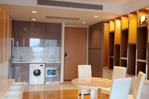 Condo in Watthana, Bangkok, Thailand, 2 bedrooms  № 136627 - photo 1