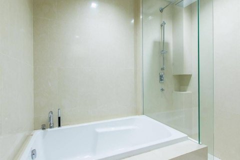 Condo in Watthana, Bangkok, Thailand, 2 bedrooms  № 136627 - photo 9