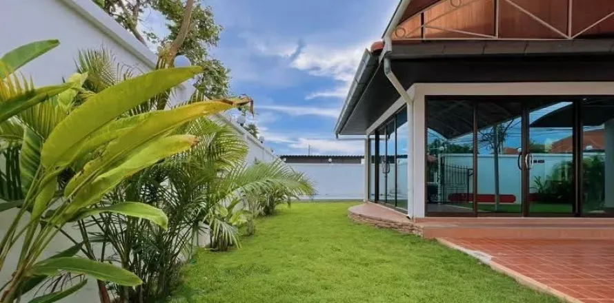 Дом в Паттайе, Таиланд с 4 спальнями  № 136623