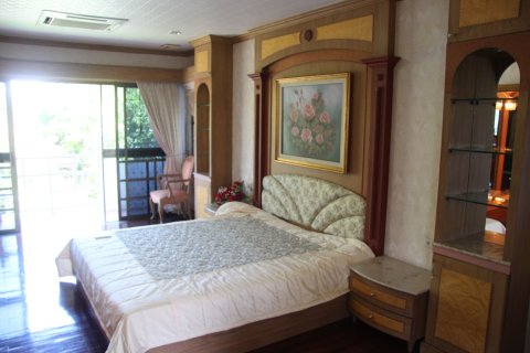 Maison à Nakhon Si Thammarat, Thaïlande 5 chambres № 136624 - photo 25