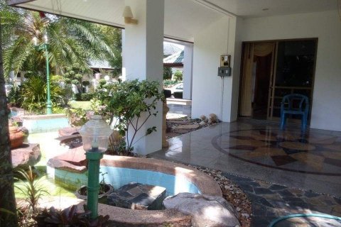 Maison à Nakhon Si Thammarat, Thaïlande 5 chambres № 136624 - photo 7