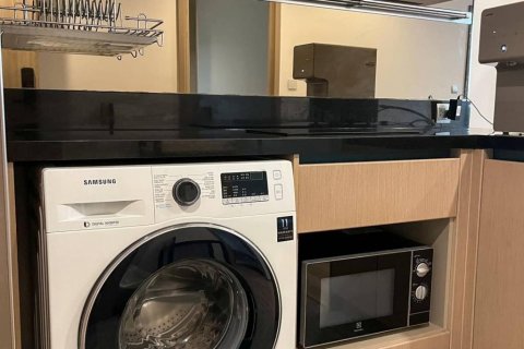 Condo in Bangkok, Thailand, 1 bedroom  № 114476 - photo 4