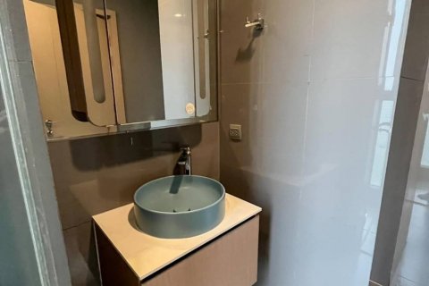 Condo in Bangkok, Thailand, 1 bedroom  № 114476 - photo 5