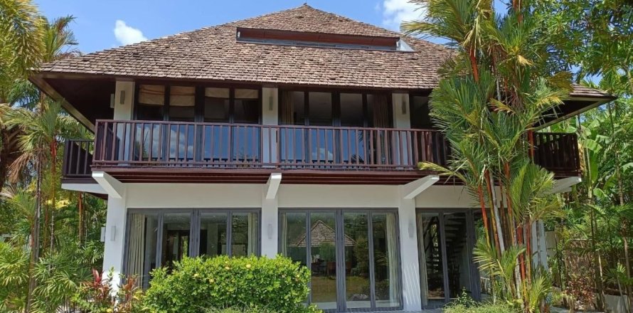 Villa in Phuket, Thailand 5 bedrooms № 155150