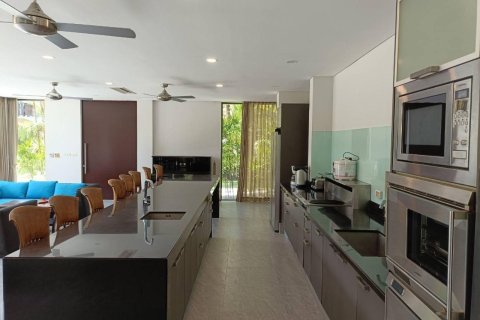 Villa in Phuket, Thailand 5 bedrooms № 155150 - photo 3