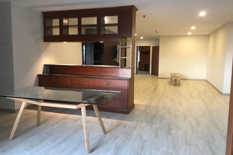 Condo in Watthana, Bangkok, Thailand, 3 bedrooms № 169176 - photo 3