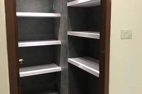 Condo in Watthana, Bangkok, Thailand, 3 bedrooms № 169176 - photo 16