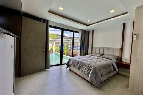House in Pattaya, Thailand 5 bedrooms № 196579 - photo 19