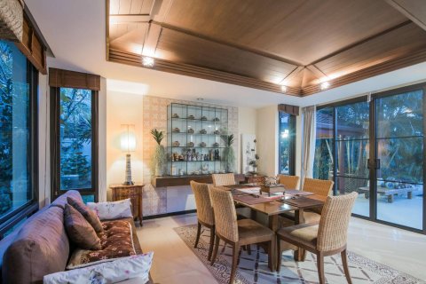 Вилла в Хуа Хине, Таиланд с 4 спальнями  № 168577 - фото 9