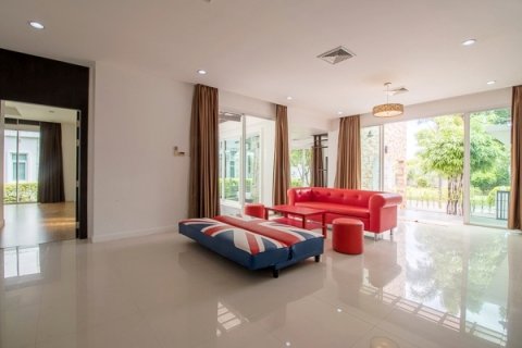 Villa in Hua Hin, Thailand 3 bedrooms № 168578 - photo 5