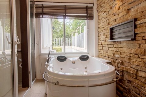 Villa in Hua Hin, Thailand 3 bedrooms № 168578 - photo 18