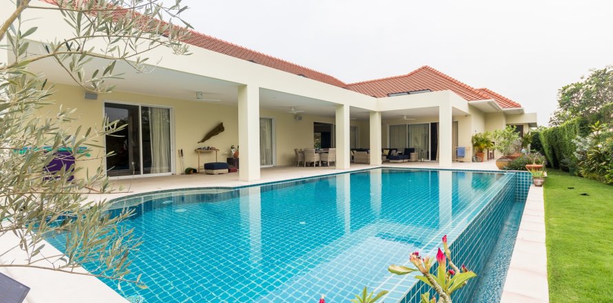 Вилла в Хуа Хине, Таиланд с 3 спальнями  № 168576