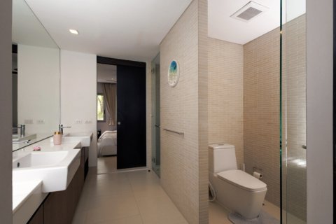 Apartment in Pattaya, Thailand 3 rooms № 194901 - photo 12