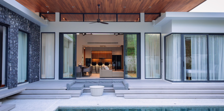 Villa in Phuket, Thailand 4 bedrooms № 158563