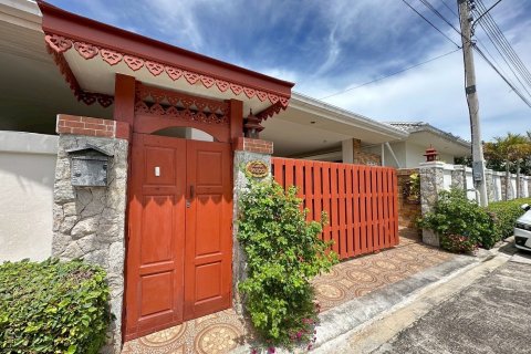 Villa in Hua Hin, Thailand 6 bedrooms № 163452 - photo 25