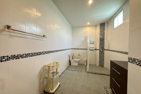 Villa in Hua Hin, Thailand 6 bedrooms № 163452 - photo 19