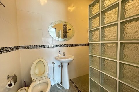 Villa in Hua Hin, Thailand 6 bedrooms № 163452 - photo 15