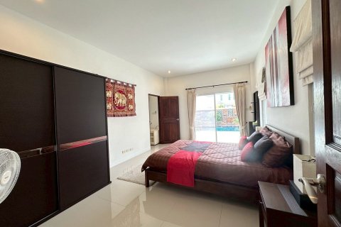 Villa in Hua Hin, Thailand 6 bedrooms № 163452 - photo 6