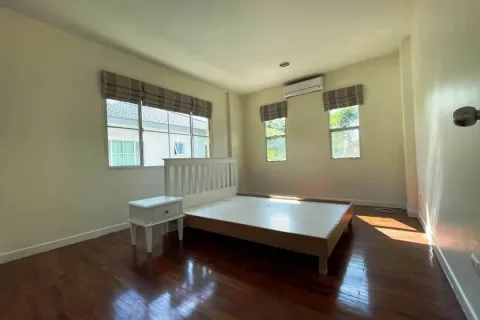 House in Prawet, Bangkok, Thailand 3 bedrooms № 163448 - photo 18