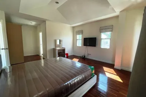 House in Prawet, Bangkok, Thailand 3 bedrooms № 163448 - photo 9