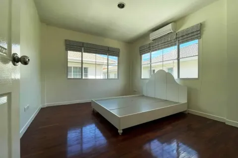 House in Prawet, Bangkok, Thailand 3 bedrooms № 163448 - photo 11